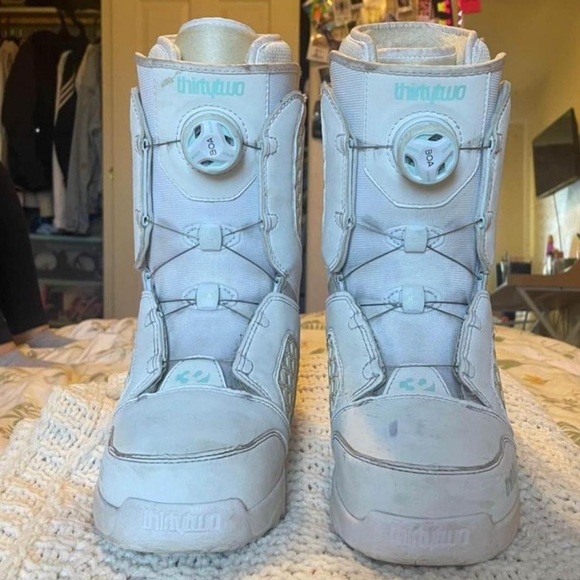 ThirtyTwo STW White Boa boots - Picture 2 of 7